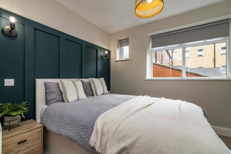 Luxury 1 Bedroom Apartment // 2026/7 - Image 7